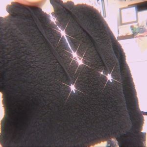 ON HOLD DONT BUY Cropped black Sherpa w/ hood !